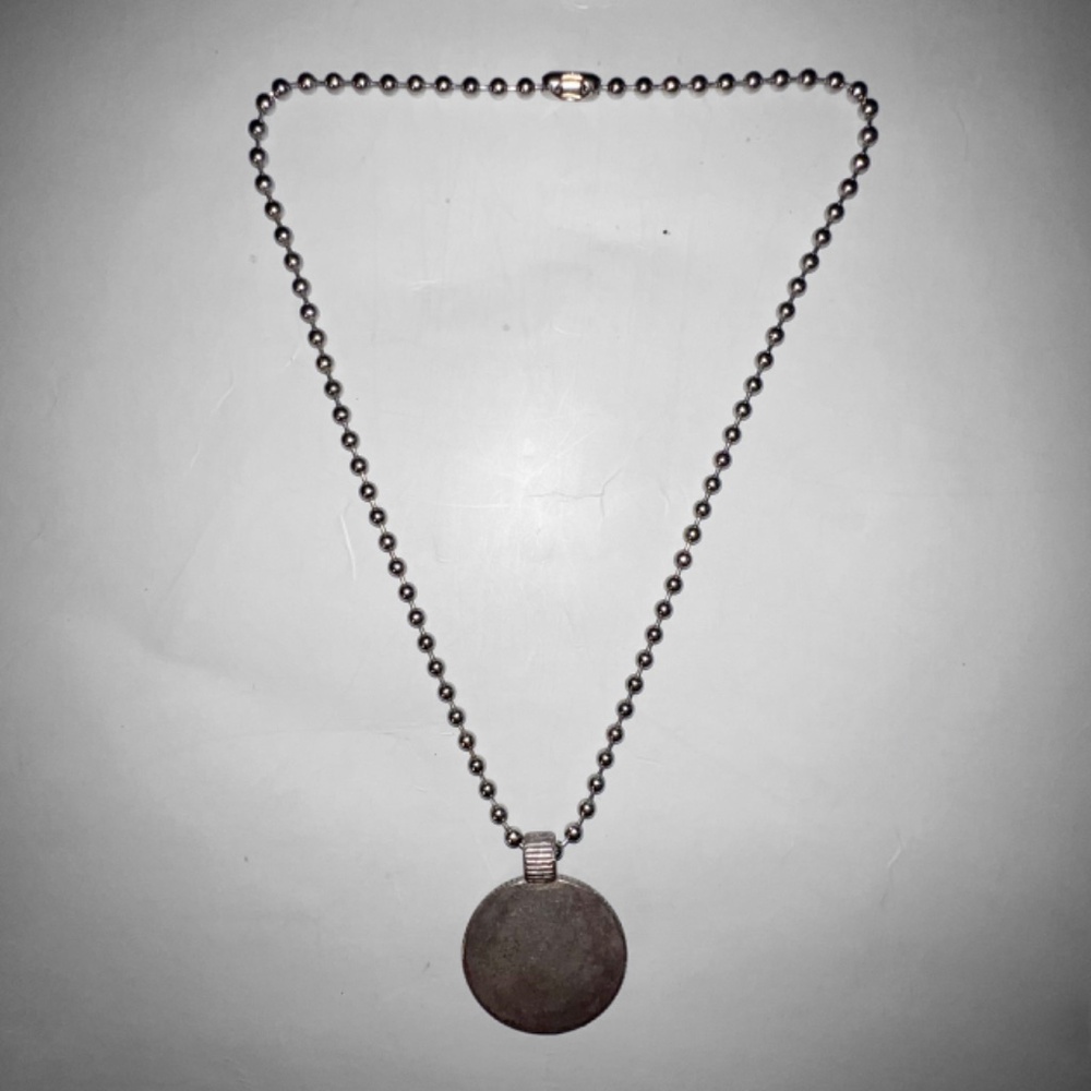Greta Garbo Portrait Necklace - Picture 3 of 6